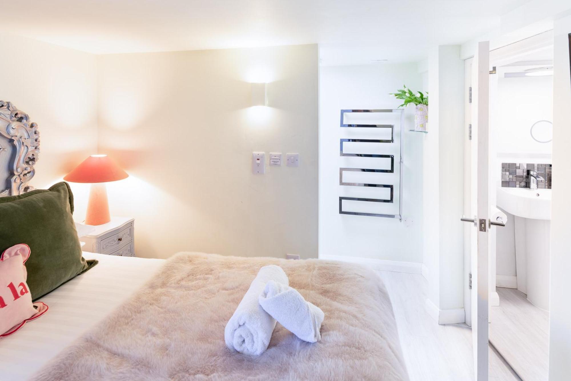 Gorgeous Boutique Flat Sleeps 2 In Lyme Regis Vila Exterior foto